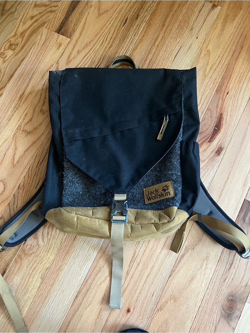 Black Gray Tan Jack Wolfskin Backpack